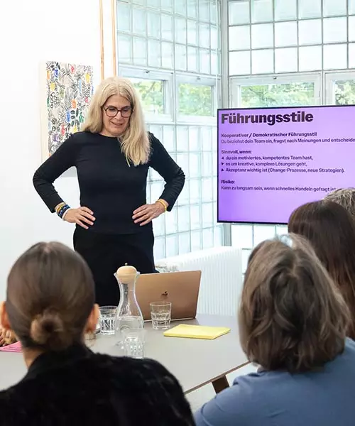 CR_Locations_Bildergallerie_Stuttgart_25Zeichenfläche 4